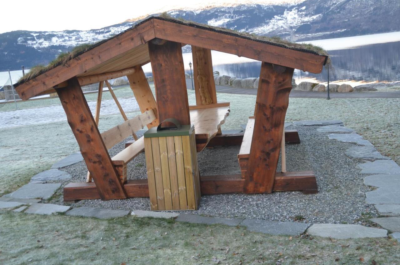 Innvik Fjordhotell Exterior foto